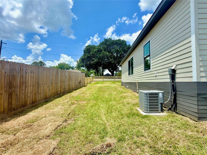 Exterior details and patio area of a home in , Bellville (Image 32).