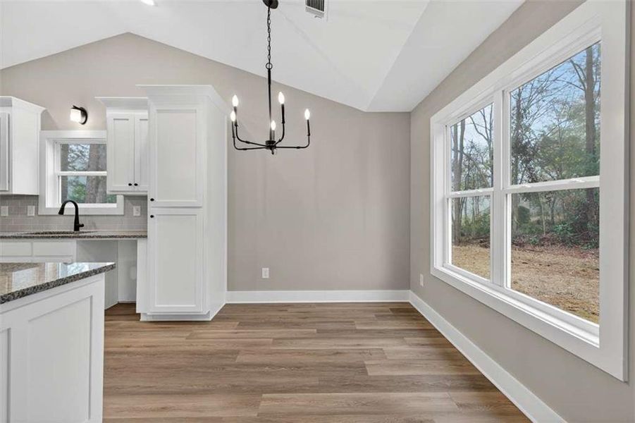 Spacious, unfurnished interior of a new home in , Athens (Image 28).