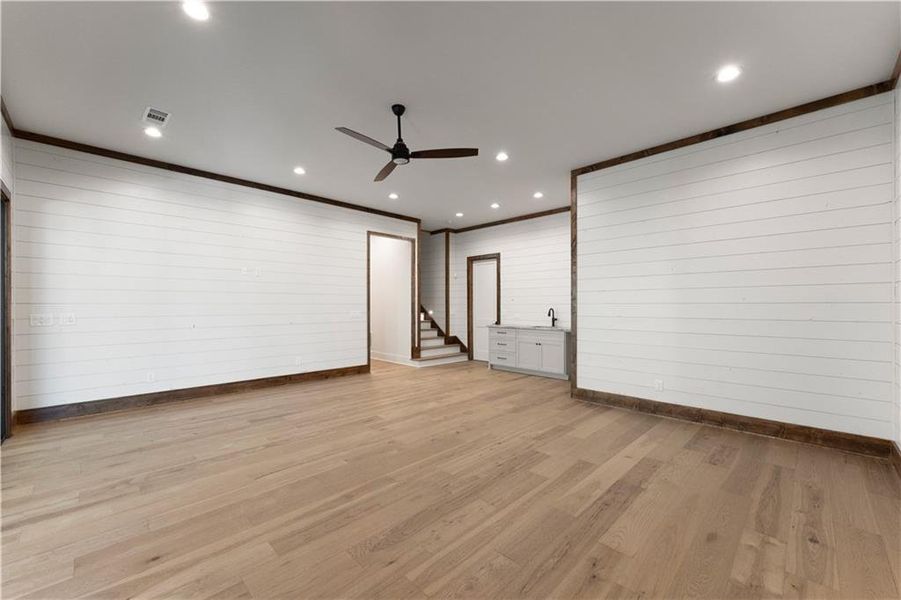 Spacious, unfurnished interior of a new home in , Dahlonega (Image 47).