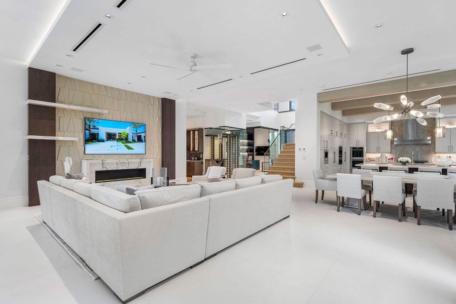 471_Royal_Palm_Way_11