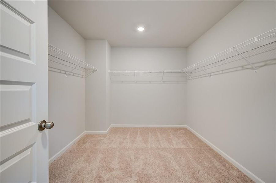 Spacious, unfurnished interior of a new home in Grandview at Millers Mill, Stockbridge (Image 34).