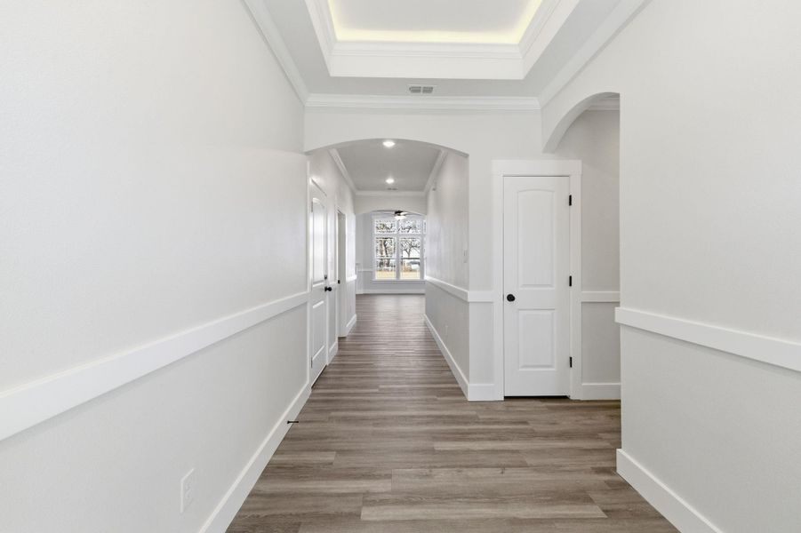 Spacious, unfurnished interior of a new home in Lonesome Dove, San Antonio (Image 29).