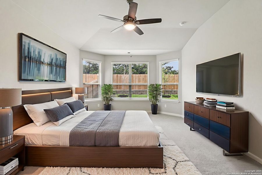 Furnished interior view inside a new home in Fox Falls, Boerne (Image 10).