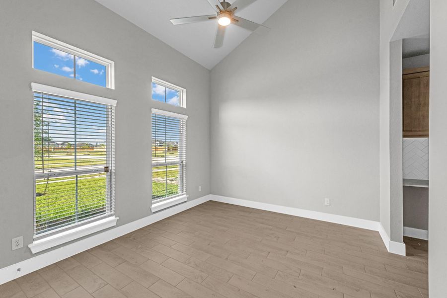 Spacious, unfurnished interior of a new home in Morton Creek Ranch, Katy (Image 31). Spacious, unfurnished interior of a new home in Morton Creek Ranch, Katy (Image 31).