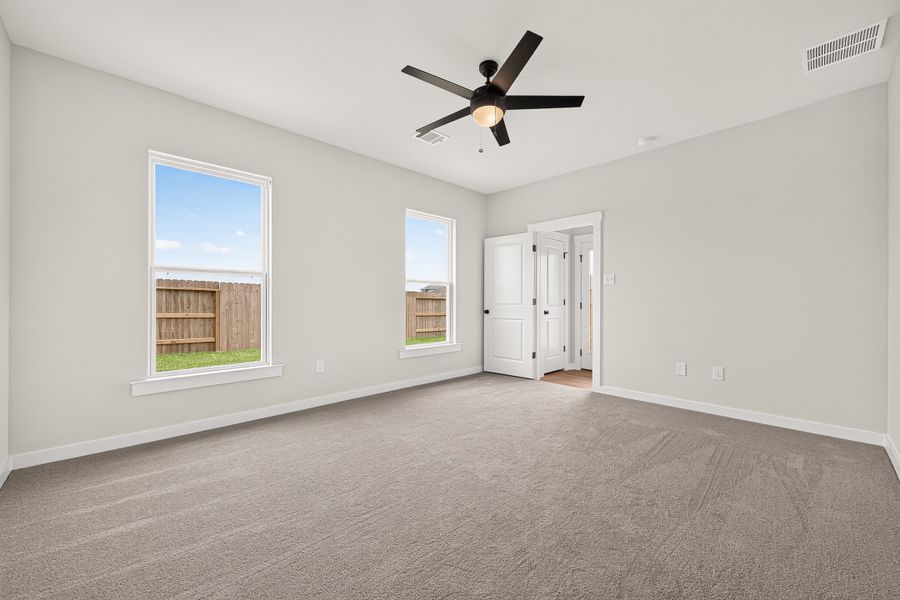 Spacious, unfurnished interior of a new home in Aldeana, Bonney (Image 38).