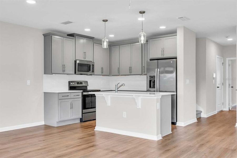 Furnished interior view inside a new home in , Orlando (Image 8).