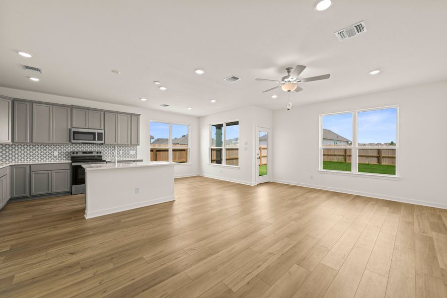 Spacious, unfurnished interior of a new home in Hartrick Ranch, Temple (Image 16).