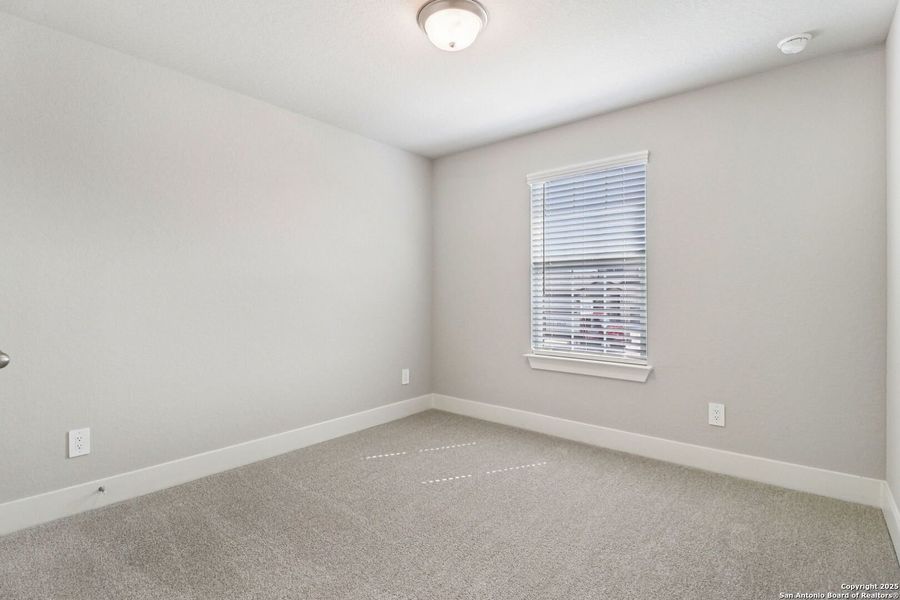 Spacious, unfurnished interior of a new home in Thomas Pond, San Antonio (Image 18). Spacious, unfurnished interior of a new home in Thomas Pond, San Antonio (Image 18).
