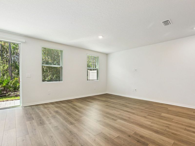 Spacious, unfurnished interior of a new home in Bradford Park, Ormond Beach (Image 8). Spacious, unfurnished interior of a new home in Bradford Park, Ormond Beach (Image 8).