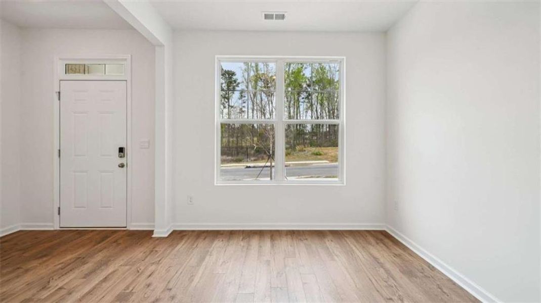 Spacious, unfurnished interior of a new home in Sherwood Manor, College Park (Image 33).