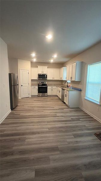 Spacious, unfurnished interior of a new home in , Jefferson (Image 7).