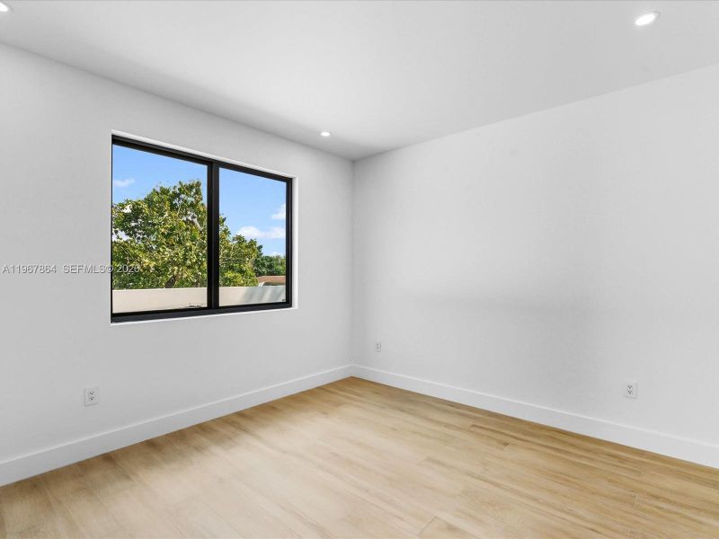 Spacious, unfurnished interior of a new home in , Miami (Image 47).