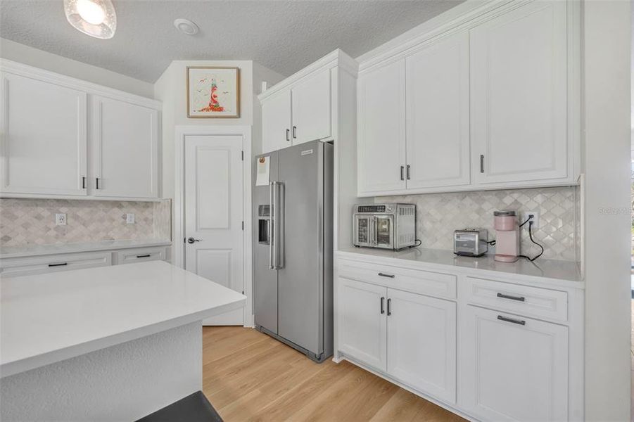 Furnished interior view inside a new home in , Clermont (Image 28).