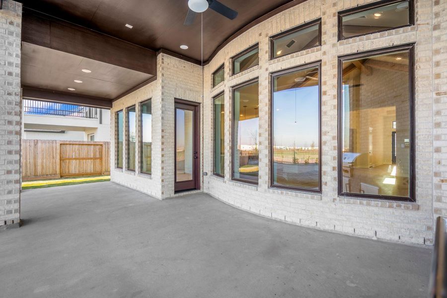 Exterior details and patio area of a home in Jordan Ranch 70' Lots, Fulshear (Image 4).