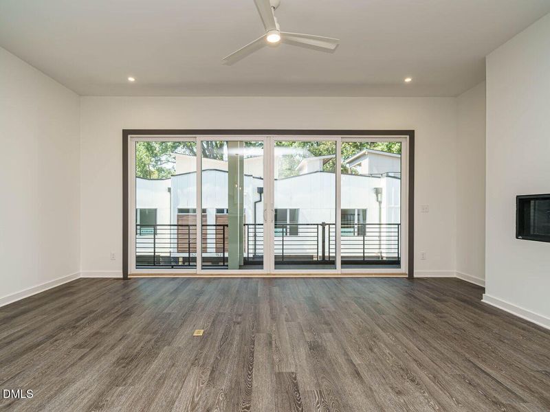 011-1280x960-living-dining