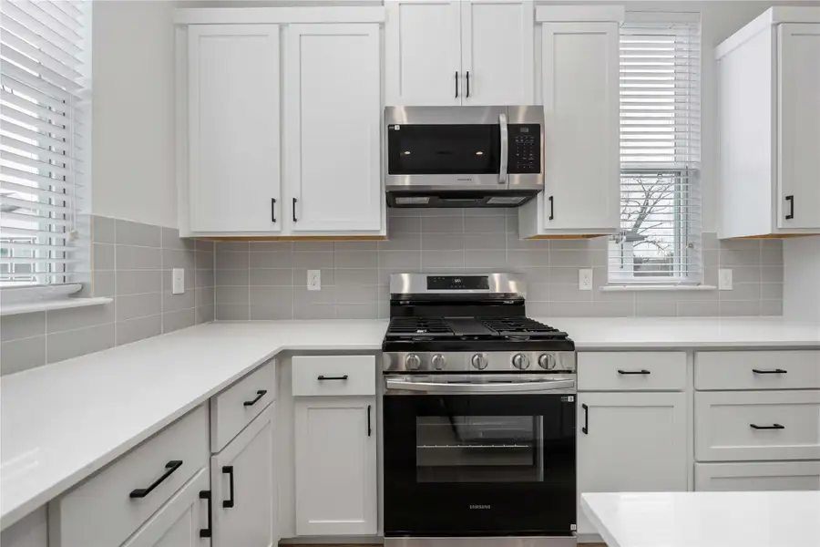 Furnished interior view inside a new home in Fulton Crossing, Houston (Image 6). Furnished interior view inside a new home in Fulton Crossing, Houston (Image 6).
