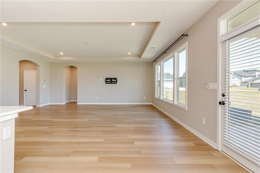 Spacious, unfurnished interior of a new home in Sweetbay Farm, Lawrenceville (Image 50).