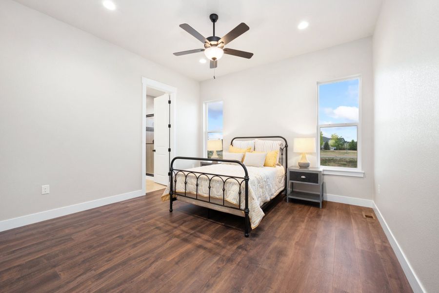Furnished interior view inside a new home in Vernazza, Windsor (Image 12).