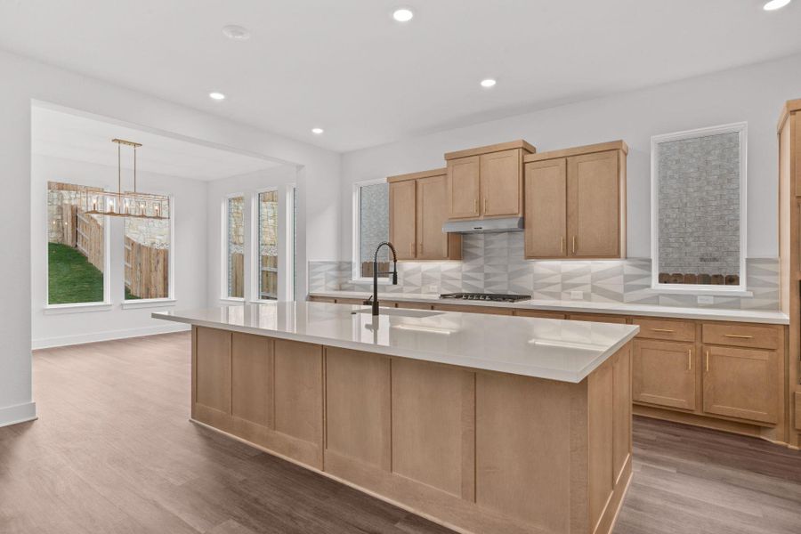 Large Center Island in Kitchen