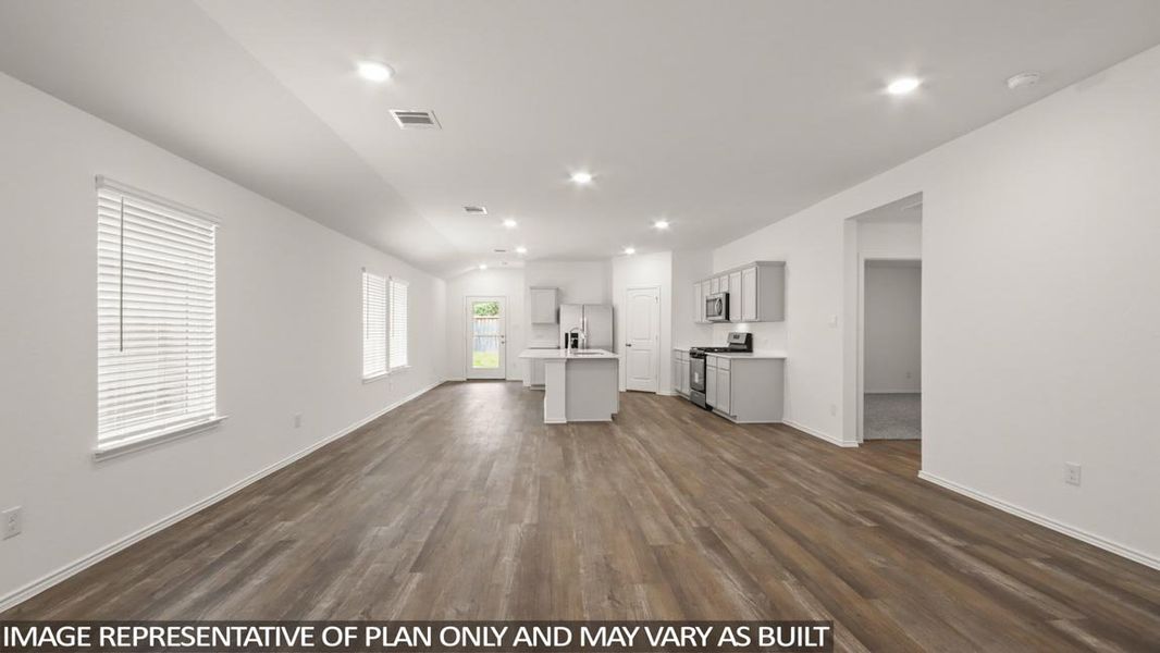 Spacious, unfurnished interior of a new home in Venetian Pines, Conroe (Image 6).