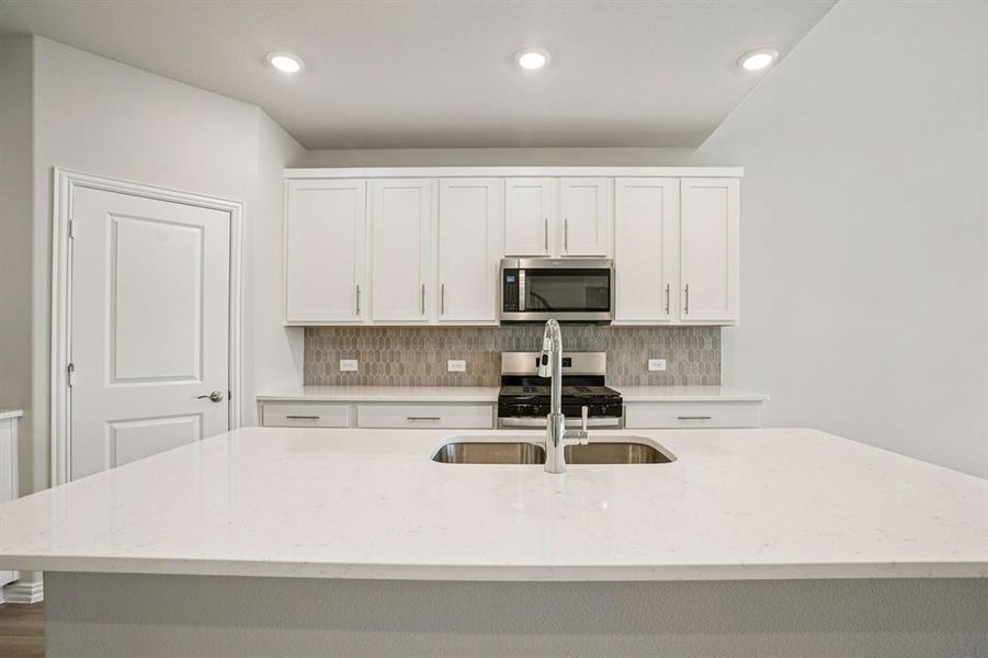 Photo is not of the actual home, but is an inspirational photo of builder’s model home and may depict options, furnishings, and/or decorator features that are not included. Photo is not of the actual home, but is an inspirational photo of builder’s model home and may depict options, furnishings, and/or decorator features that are not included.