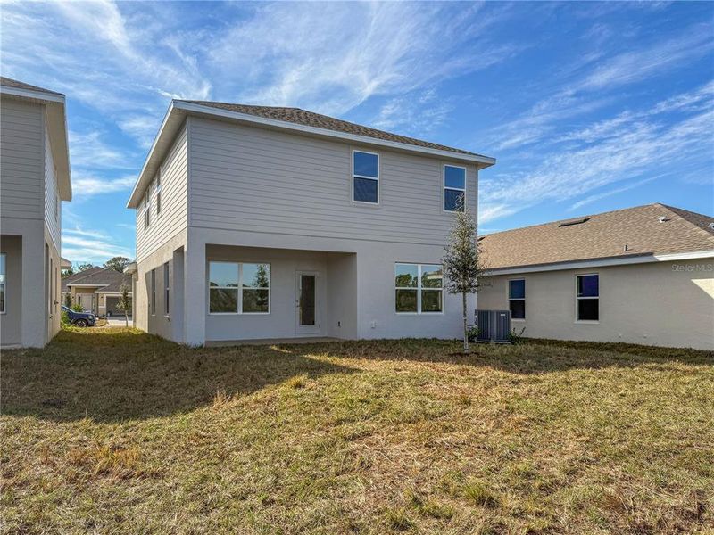Exterior details and patio area of a home in , St. Cloud (Image 3).