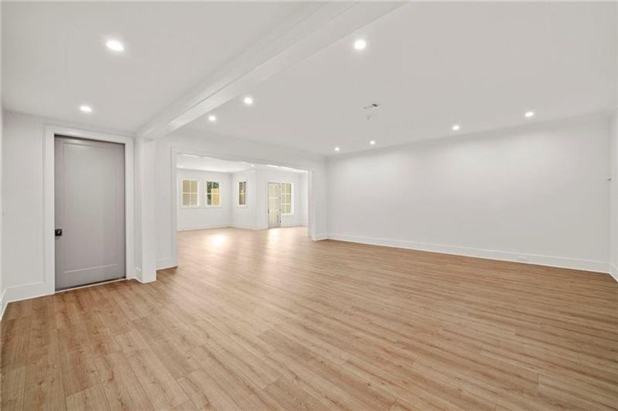 Spacious, unfurnished interior of a new home in , Atlanta (Image 59). Spacious, unfurnished interior of a new home in , Atlanta (Image 59).