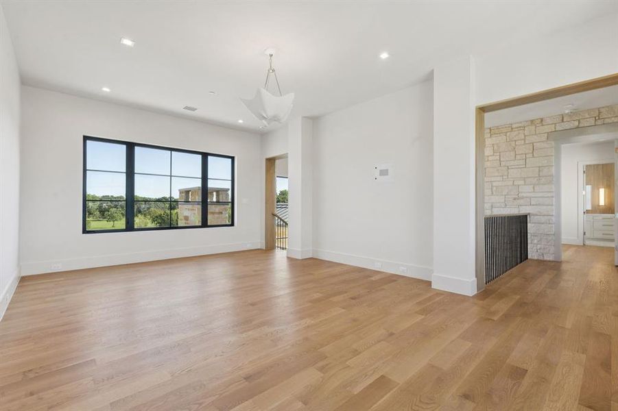 Spacious, unfurnished interior of a new home in , Westlake (Image 20).