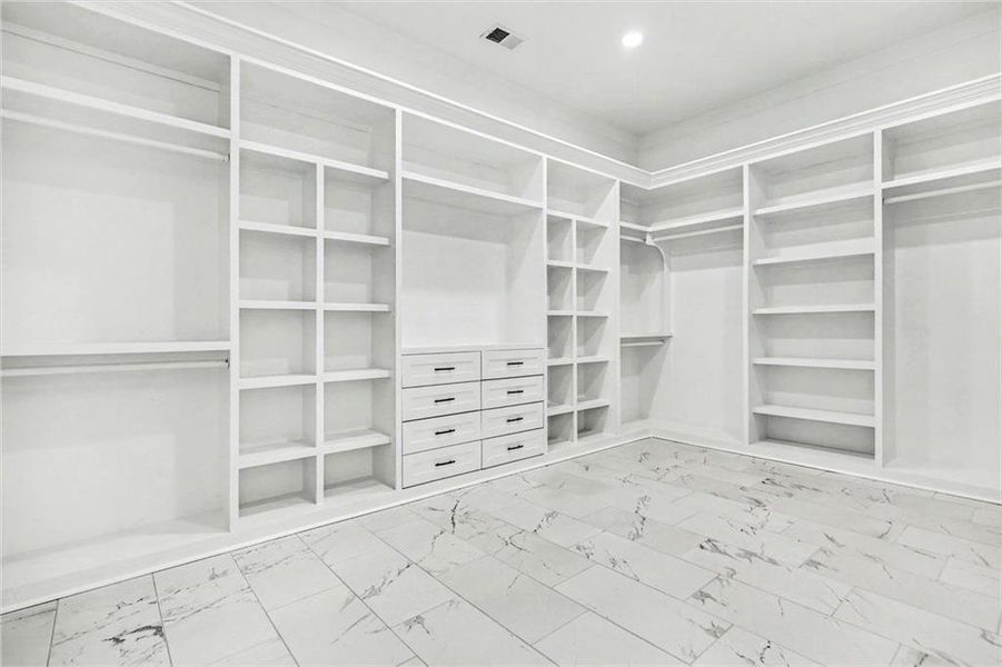 Spacious, unfurnished interior of a new home in , Atlanta (Image 27).