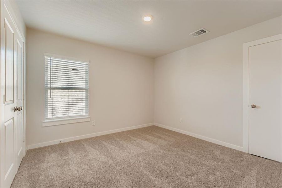 Spacious, unfurnished interior of a new home in Summerwood Estates, Red Oak (Image 18).