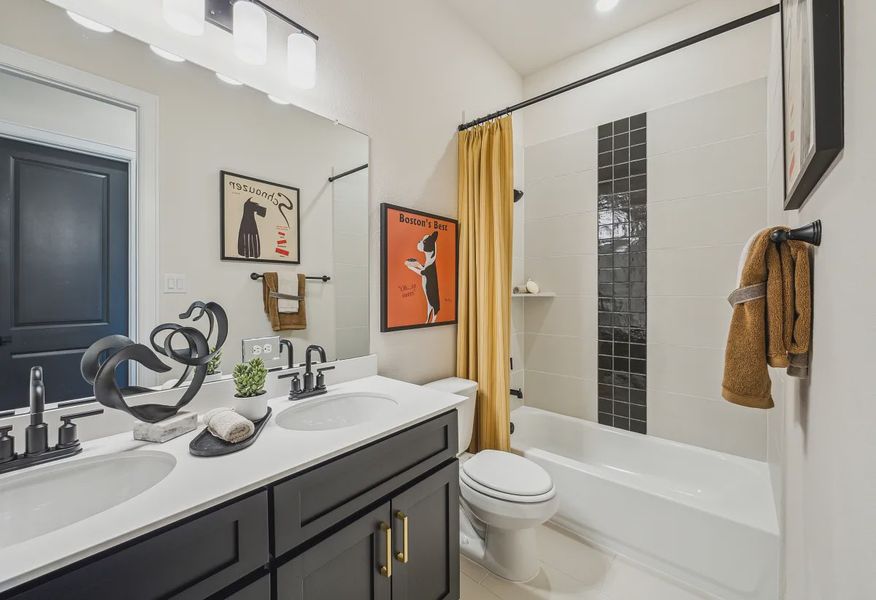 Plan 5042 bath 3 - staged - 19 of 20