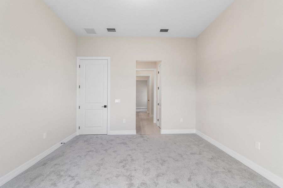 Spacious, unfurnished interior of a new home in , Palm Beach Gardens (Image 18).