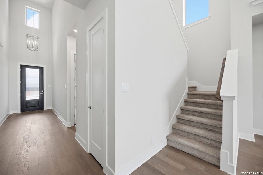 Spacious, unfurnished interior of a new home in Alsatian Oaks, Castroville (Image 15).