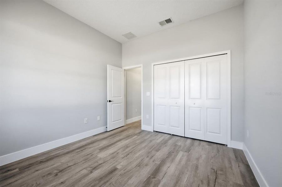 Spacious, unfurnished interior of a new home in , Ocala (Image 23).