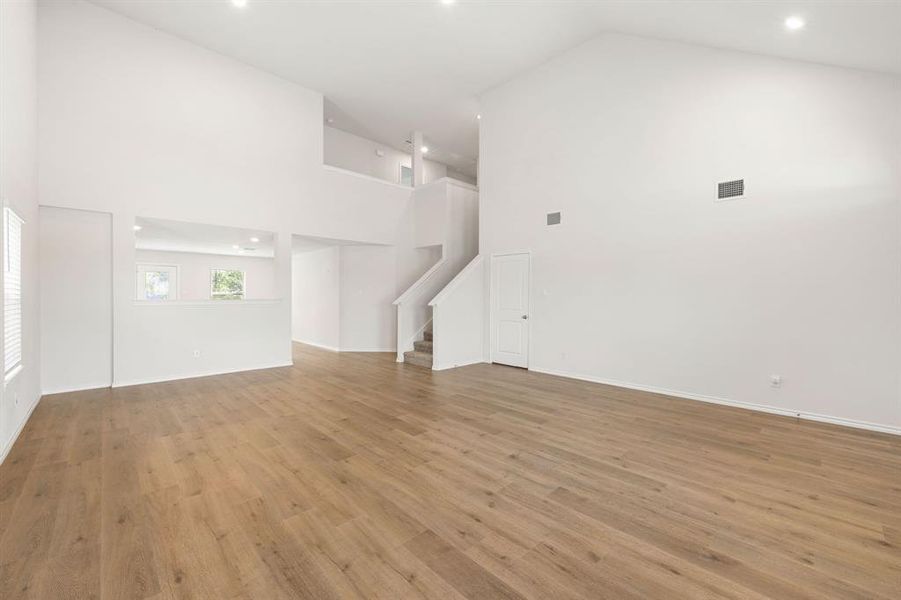 Spacious, unfurnished interior of a new home in Stonehaven, Caddo Mills (Image 15).