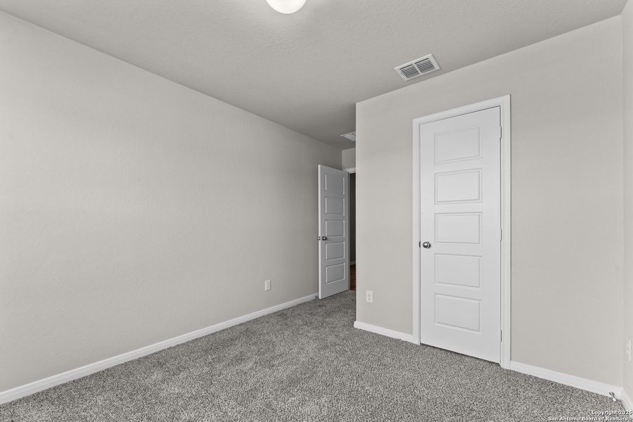 Spacious, unfurnished interior of a new home in Hunters Ranch, San Antonio (Image 24). Spacious, unfurnished interior of a new home in Hunters Ranch, San Antonio (Image 24).