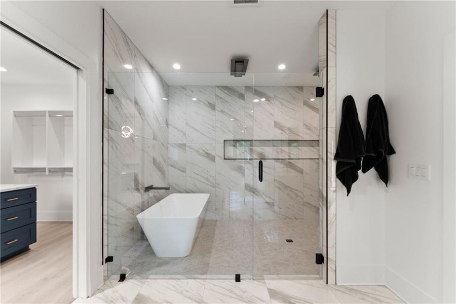 Furnished interior view inside a new home in , Hartwell (Image 61).