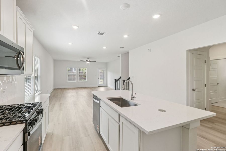Furnished interior view inside a new home in Comanche Ridge, San Antonio (Image 9). Furnished interior view inside a new home in Comanche Ridge, San Antonio (Image 9).