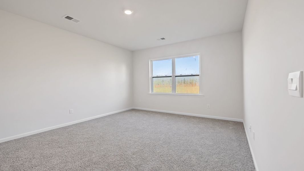 Spacious, unfurnished interior of a new home in Foxbank, Gray Court (Image 26).
