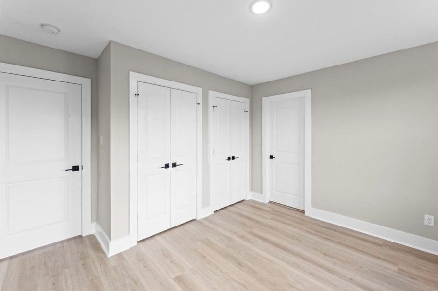 Spacious, unfurnished interior of a new home in , Spring (Image 17).