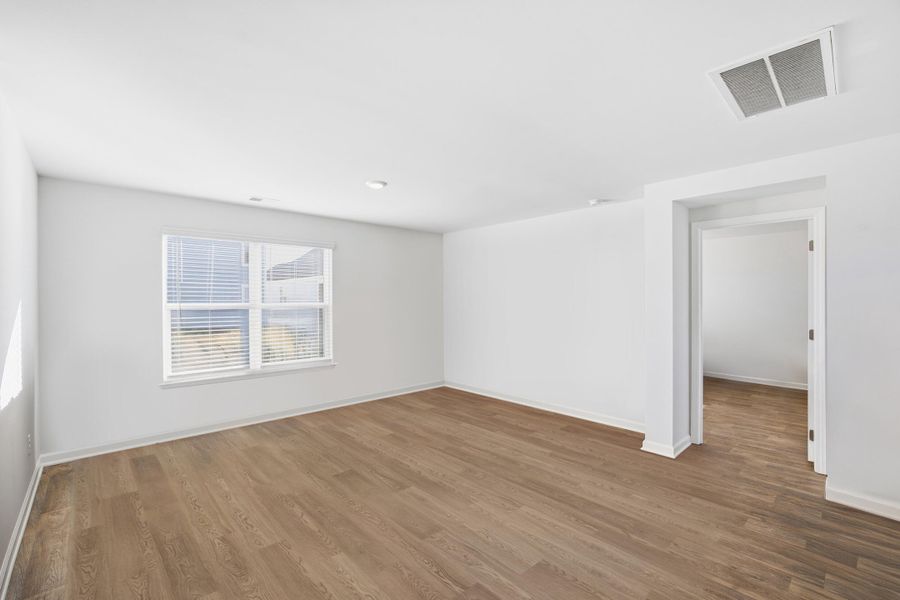 Spacious, unfurnished interior of a new home in , Santee (Image 21).