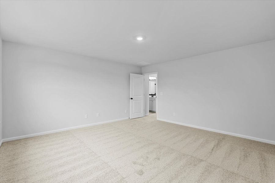 Spacious, unfurnished interior of a new home in Fieldstone, Lexington (Image 41). Spacious, unfurnished interior of a new home in Fieldstone, Lexington (Image 41).