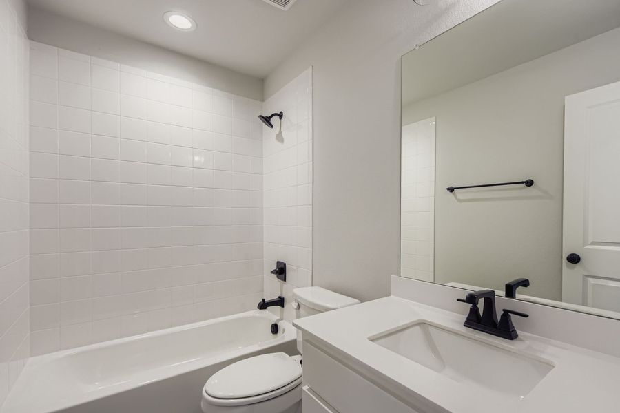 4446 Timberdrift - Full Bathroom 4446 Timberdrift - Full Bathroom