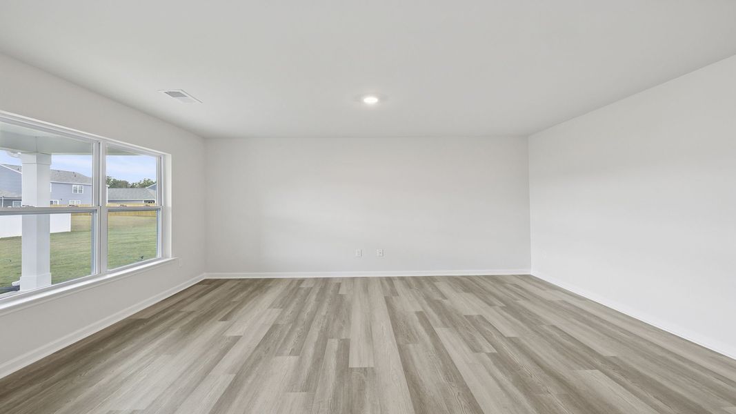 Spacious, unfurnished interior of a new home in Cascade Point, Seneca (Image 22).