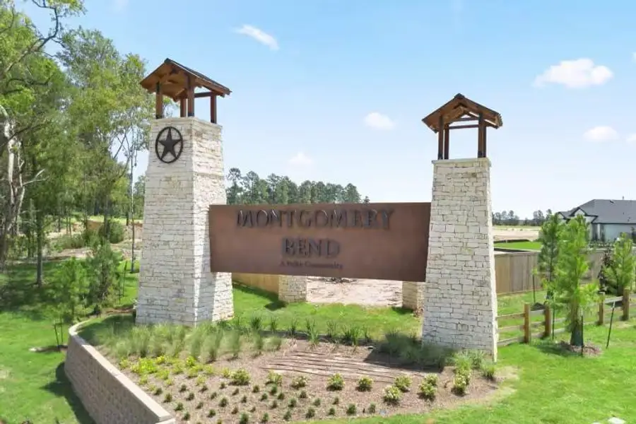 Front exterior of a new home in Montgomery Bend, Montgomery, TX, highlighting curb appeal (Image 15).