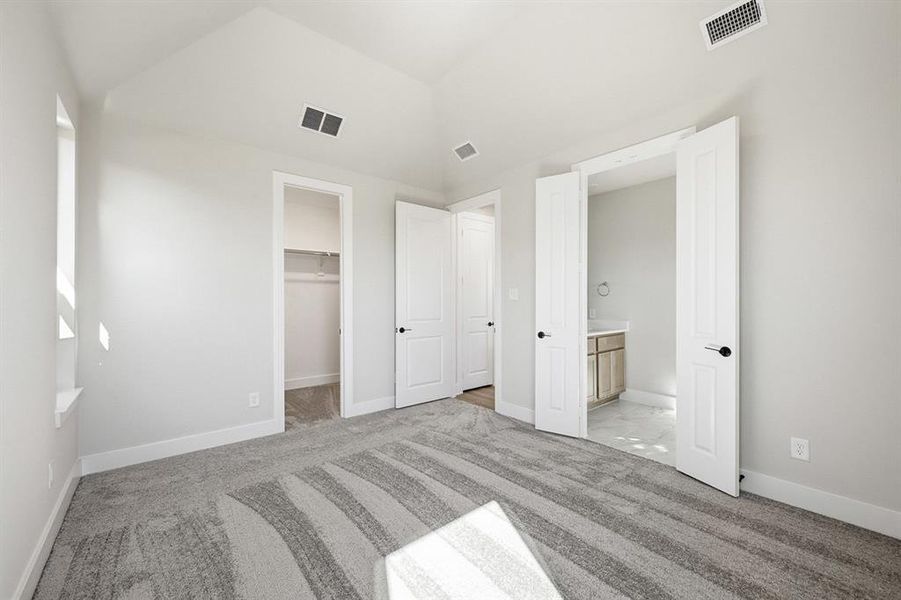 Spacious, unfurnished interior of a new home in Heritage Ranch: 40ft. lots, Sherman (Image 18). Spacious, unfurnished interior of a new home in Heritage Ranch: 40ft. lots, Sherman (Image 18).