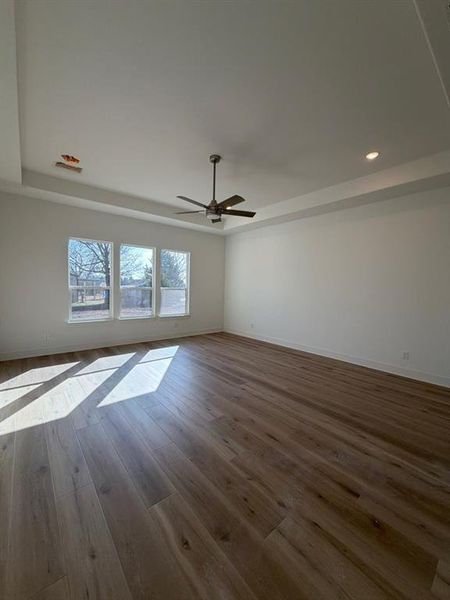 Spacious, unfurnished interior of a new home in Grayson Ridge, Van Alstyne (Image 7).