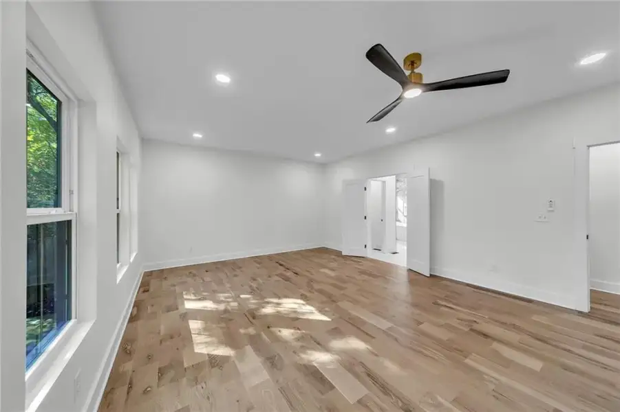 Spacious, unfurnished interior of a new home in , College Park (Image 38).
