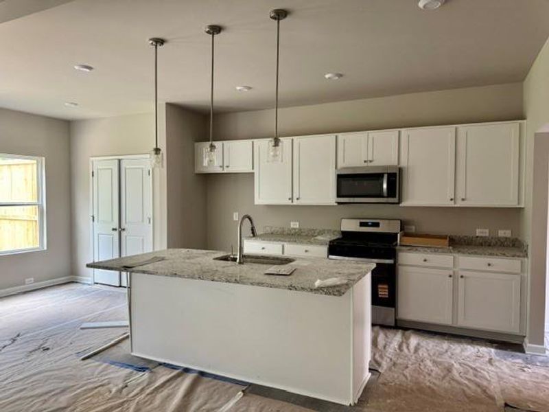 Image 13 of a home in Park Center Pointe.