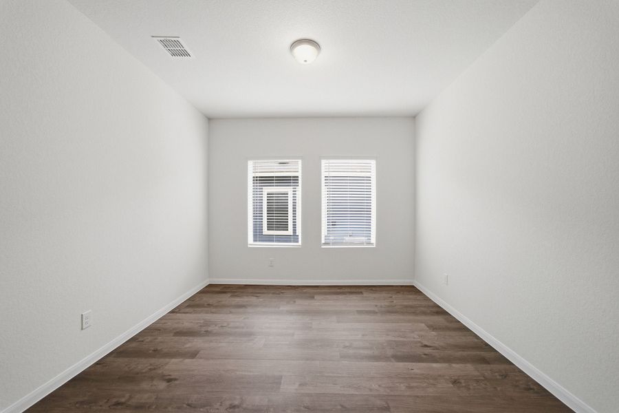 Spacious, unfurnished interior of a new home in Notting Hill, Converse (Image 24).